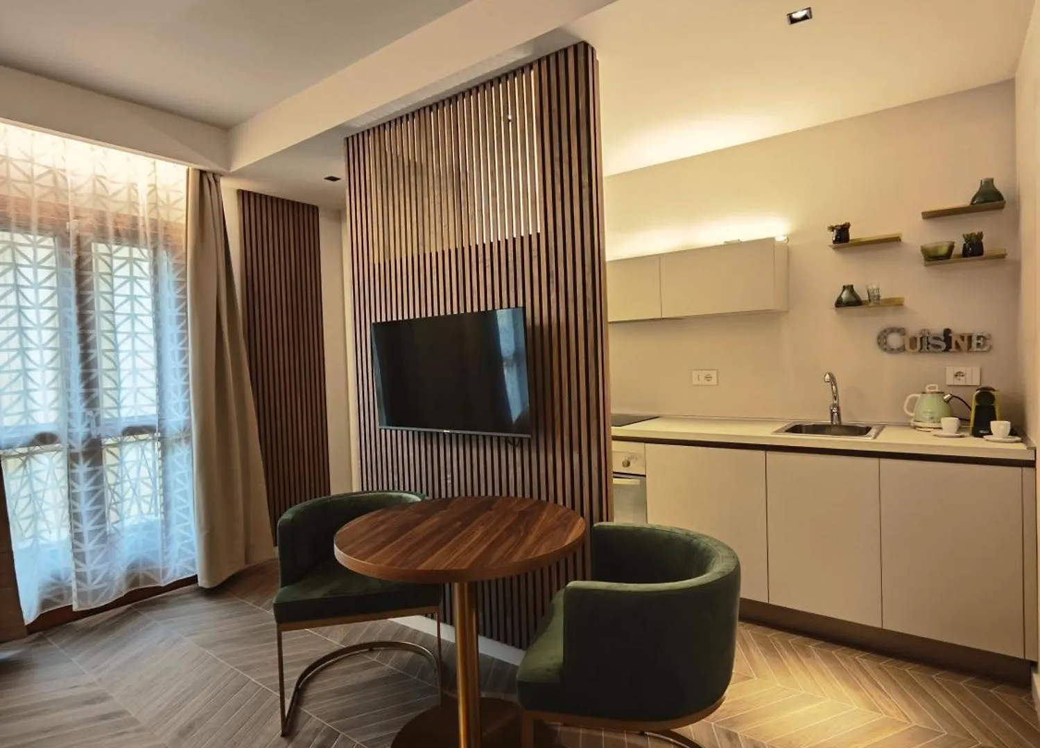 Oasi City Center Luxury Apartments Кальяри