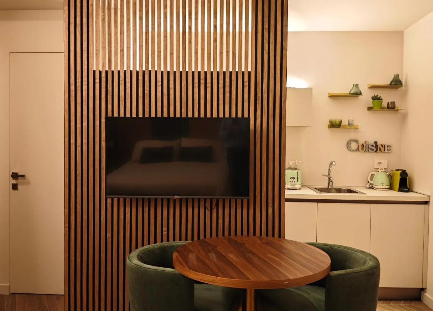 Oasi City Center Luxury Apartments Кальяри Италия